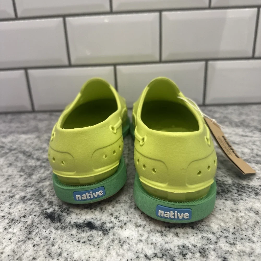 Native Howard Sugarlite Green float boat shoe Slip On Men 6 Womens 8 Beach Summe